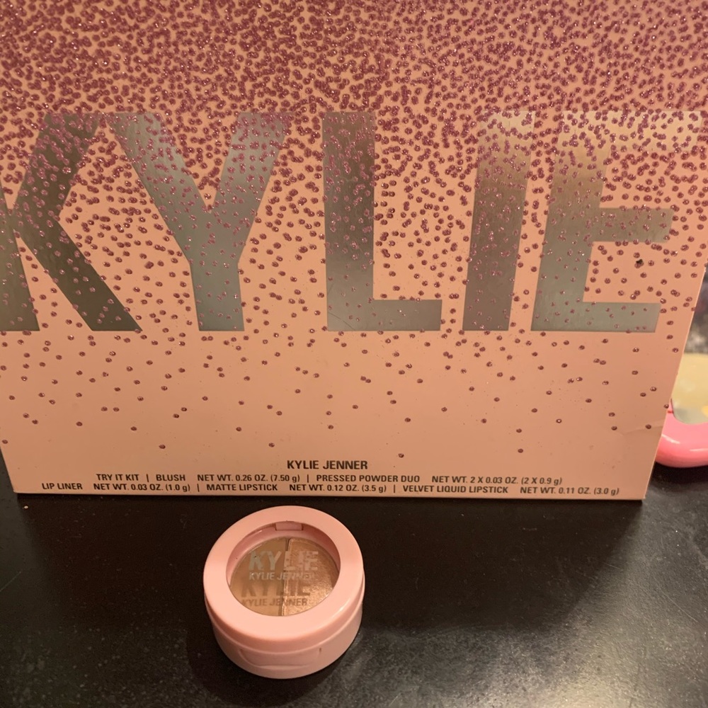 Kylie pressed powder duo✨